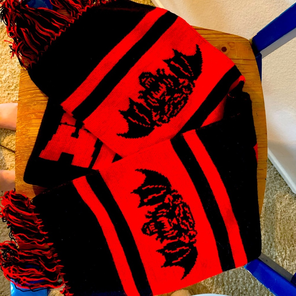 Knitted Tiger Army scarf
